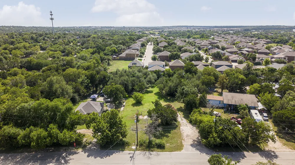 1305 High Chaparral Drive Leander, TX 78641