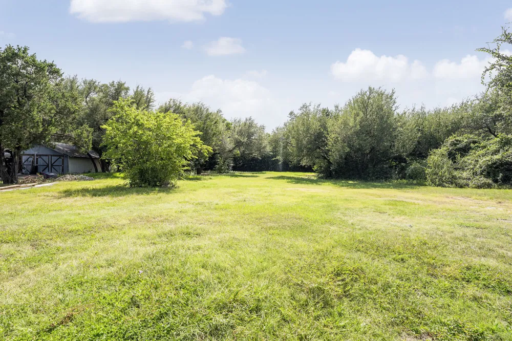 1305 High Chaparral Drive Leander, TX 78641
