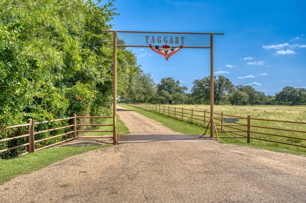 1498 Elmer King Road Belton, TX 76513