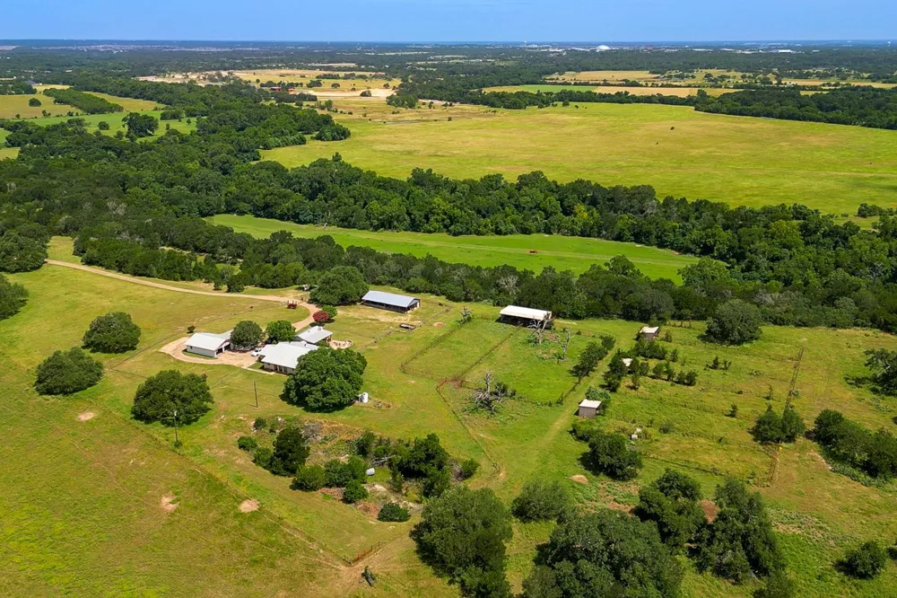1498 Elmer King Road Belton, TX 76513