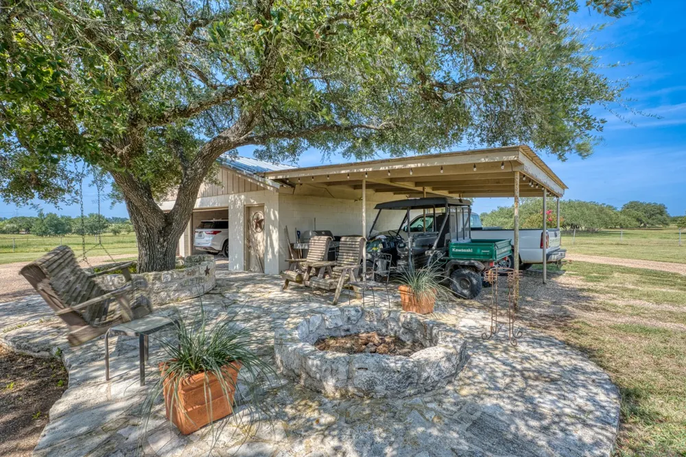 1498 Elmer King Road Belton, TX 76513