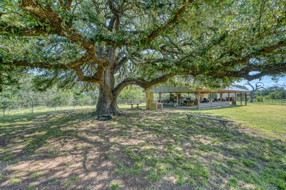 1498 Elmer King Road Belton, TX 76513
