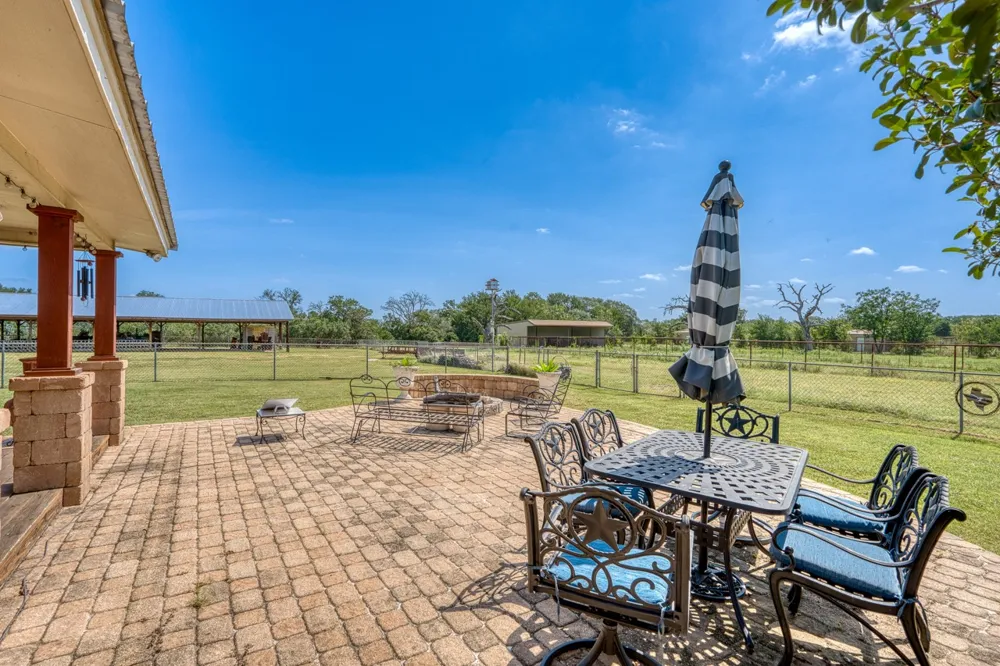 1498 Elmer King Road Belton, TX 76513