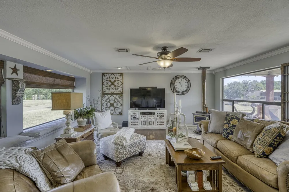1498 Elmer King Road Belton, TX 76513