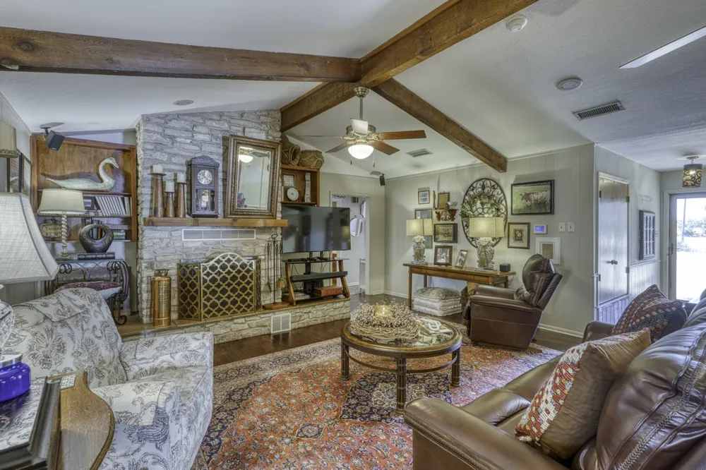 1498 Elmer King Road Belton, TX 76513