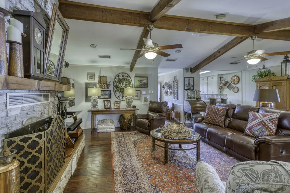 1498 Elmer King Road Belton, TX 76513