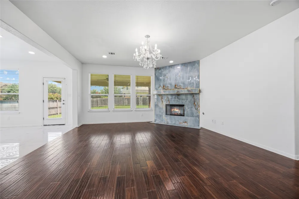 4372 Barchetta Drive Round Rock, TX 78665