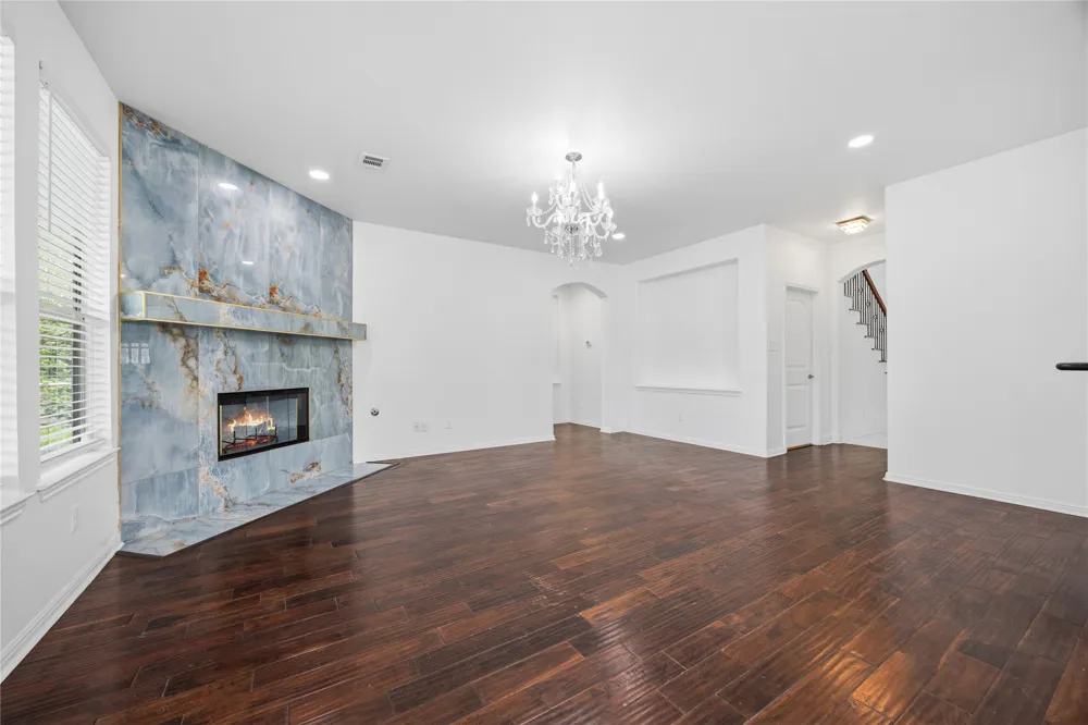 4372 Barchetta Drive Round Rock, TX 78665