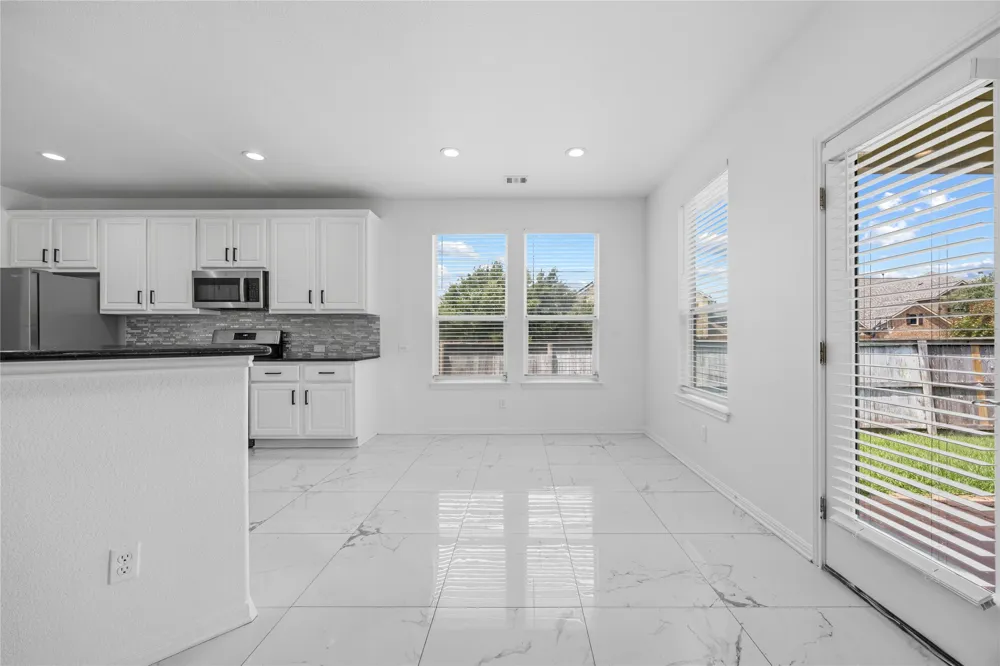 4372 Barchetta Drive Round Rock, TX 78665