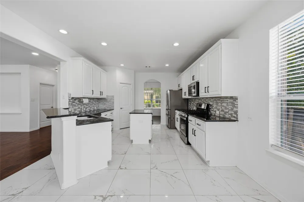 4372 Barchetta Drive Round Rock, TX 78665
