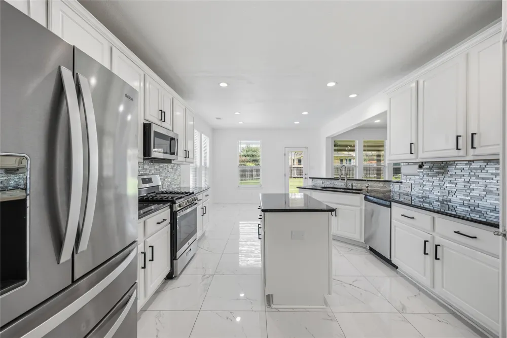 4372 Barchetta Drive Round Rock, TX 78665