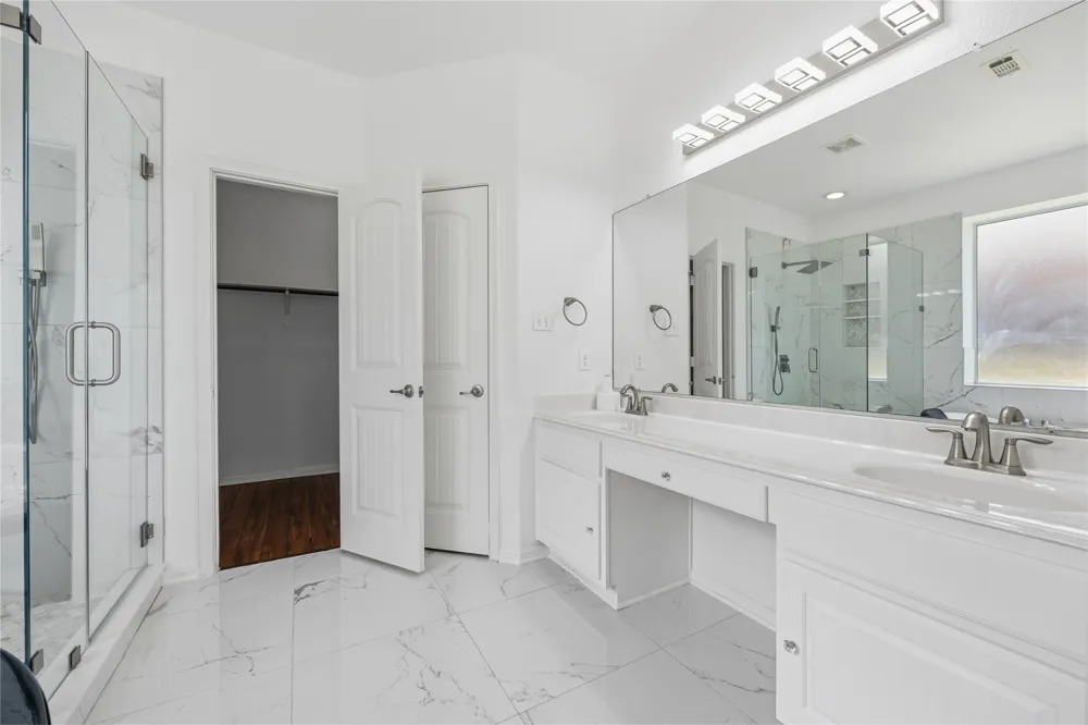 4372 Barchetta Drive Round Rock, TX 78665