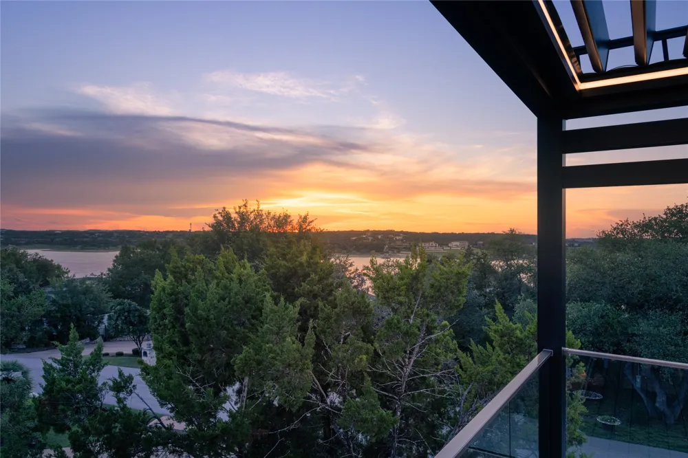614 Robin Dale Drive Lakeway, TX 78734