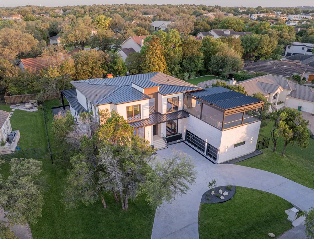 614 Robin Dale Drive Lakeway, TX 78734