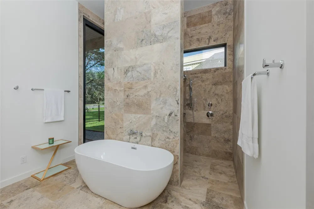 614 Robin Dale Drive Lakeway, TX 78734