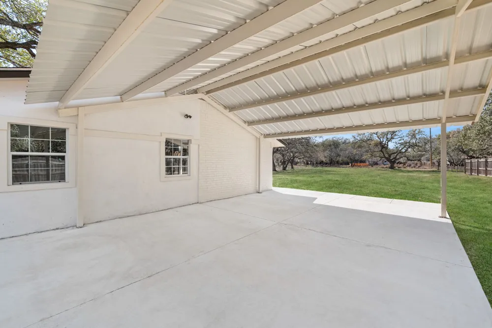 113 Crestline Drive Pleasanton, TX 78064