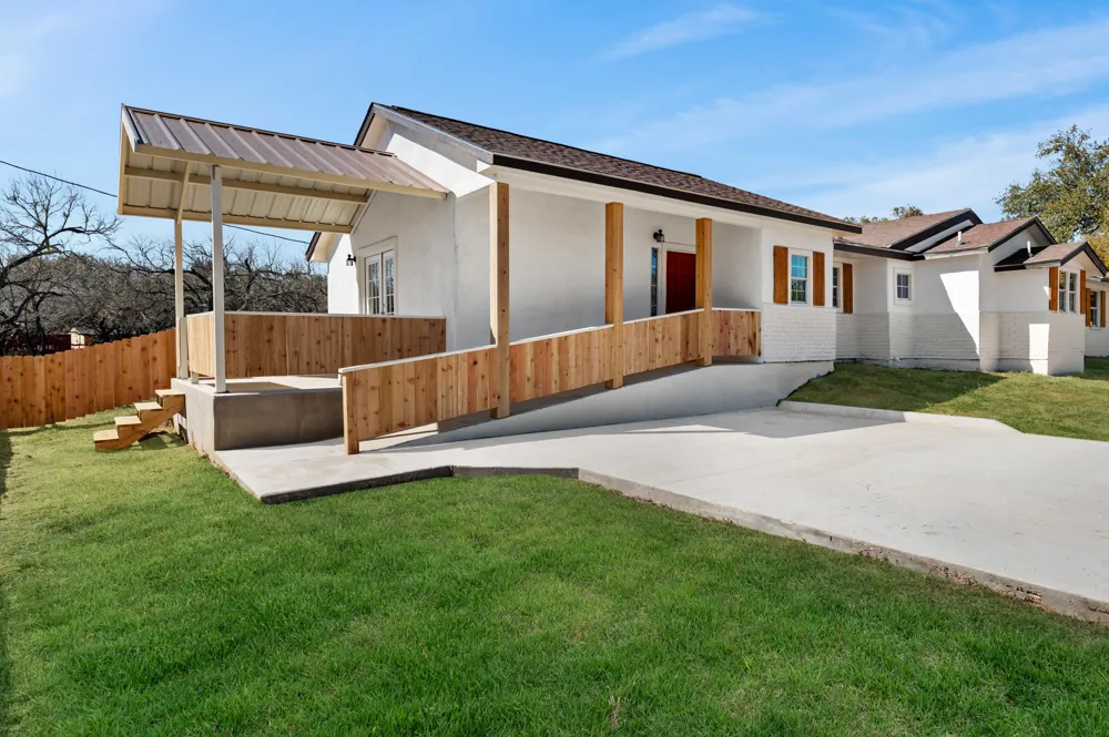 113 Crestline Drive Pleasanton, TX 78064