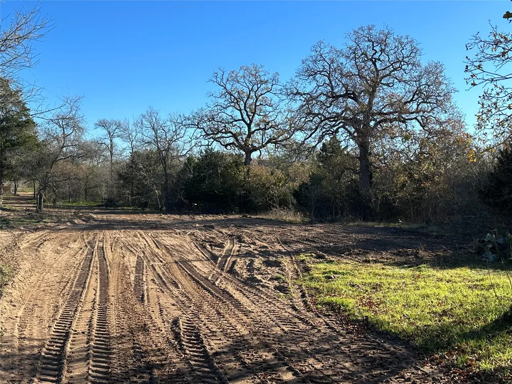 650 Coastal Lane Luling, TX 78648