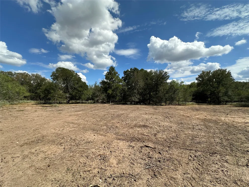 650 Coastal Lane Luling, TX 78648