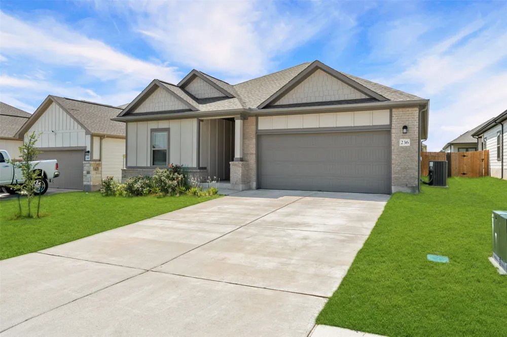 236 Lazy Lizzy Road Jarrell, TX 76537