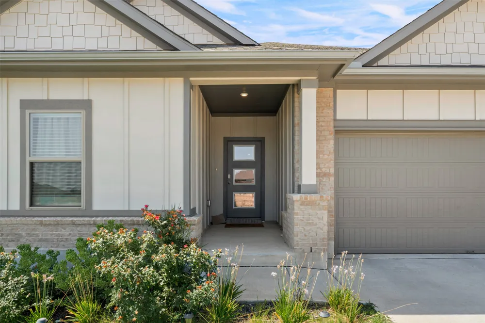 236 Lazy Lizzy Road Jarrell, TX 76537
