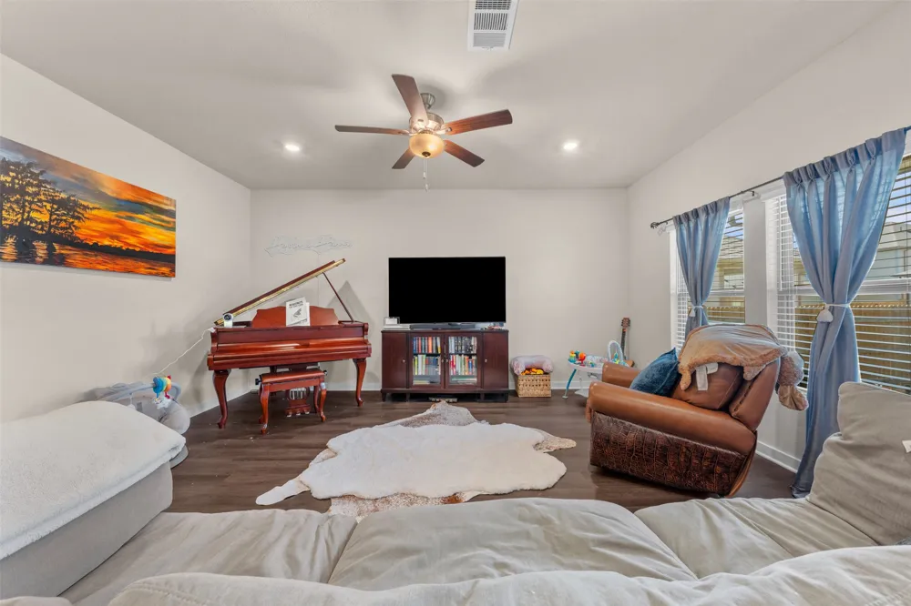236 Lazy Lizzy Road Jarrell, TX 76537