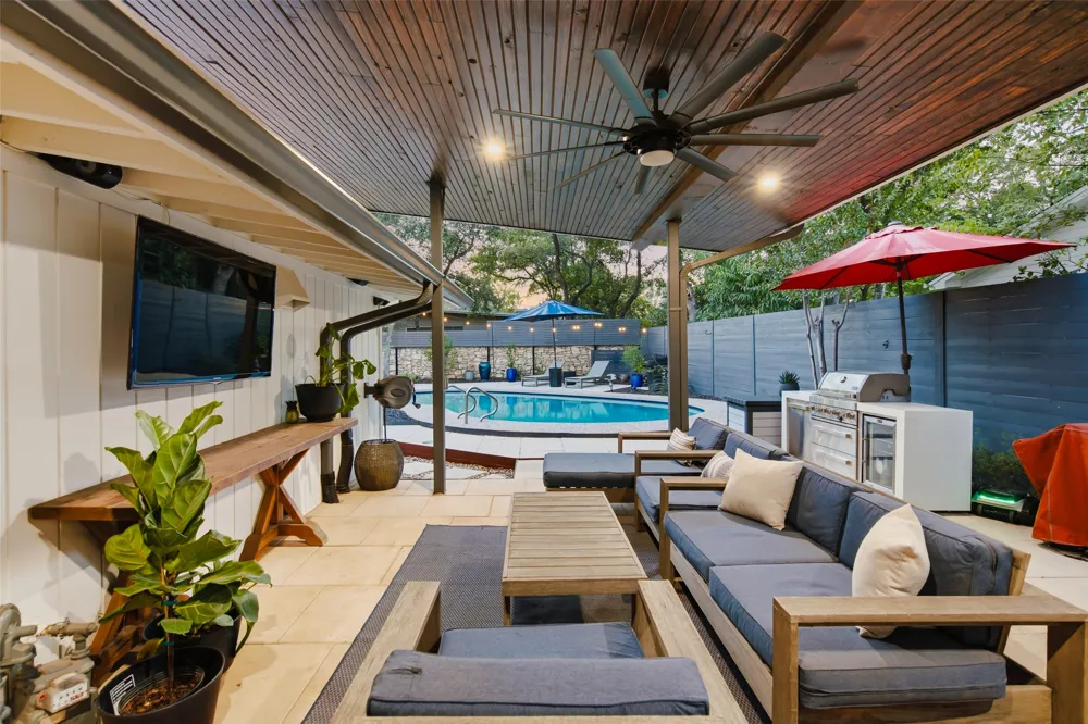 412 Ridgewood Road West Lake Hills, TX 78746