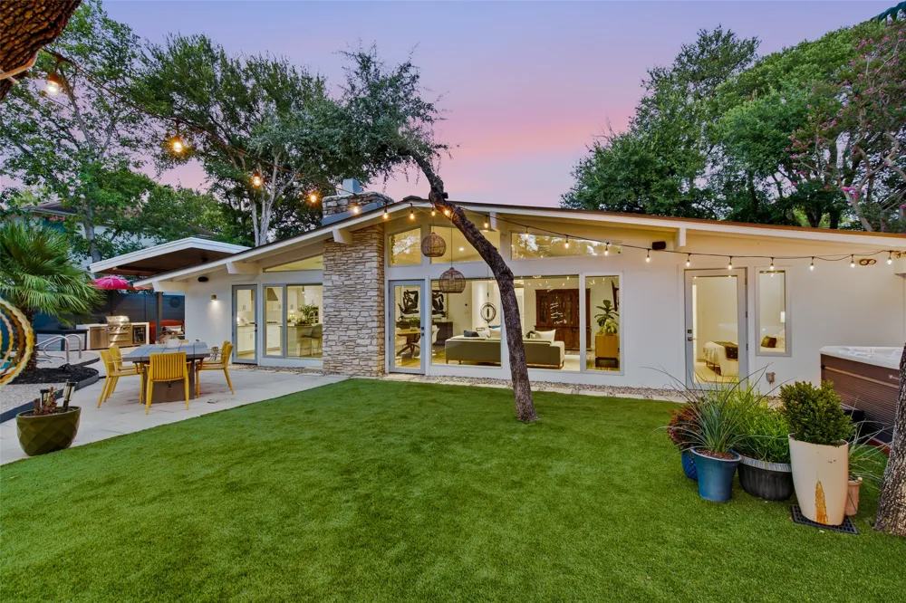 412 Ridgewood Road West Lake Hills, TX 78746