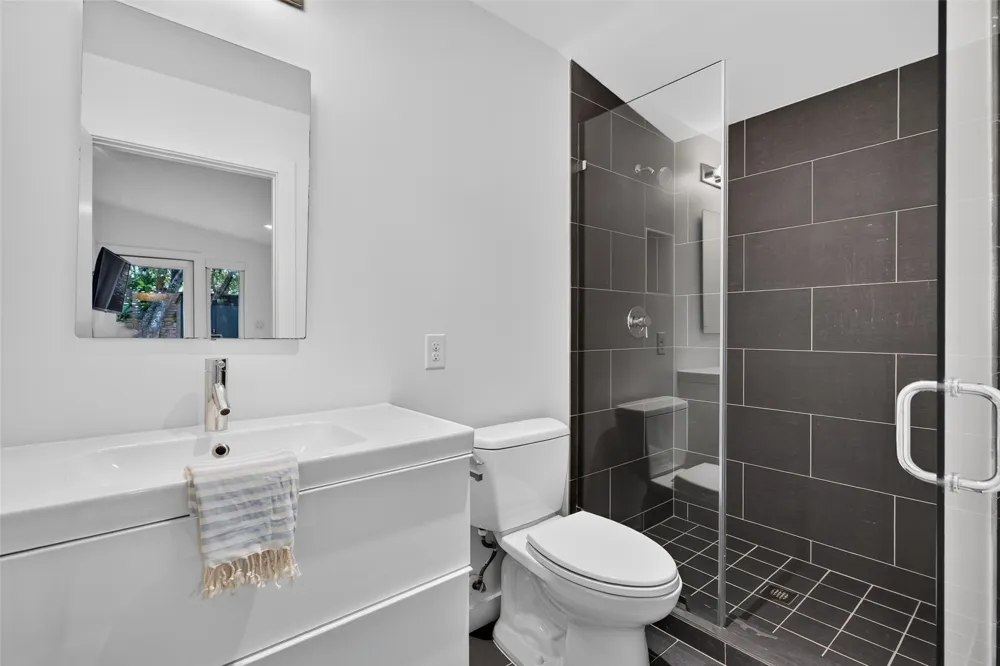 412 Ridgewood Road West Lake Hills, TX 78746