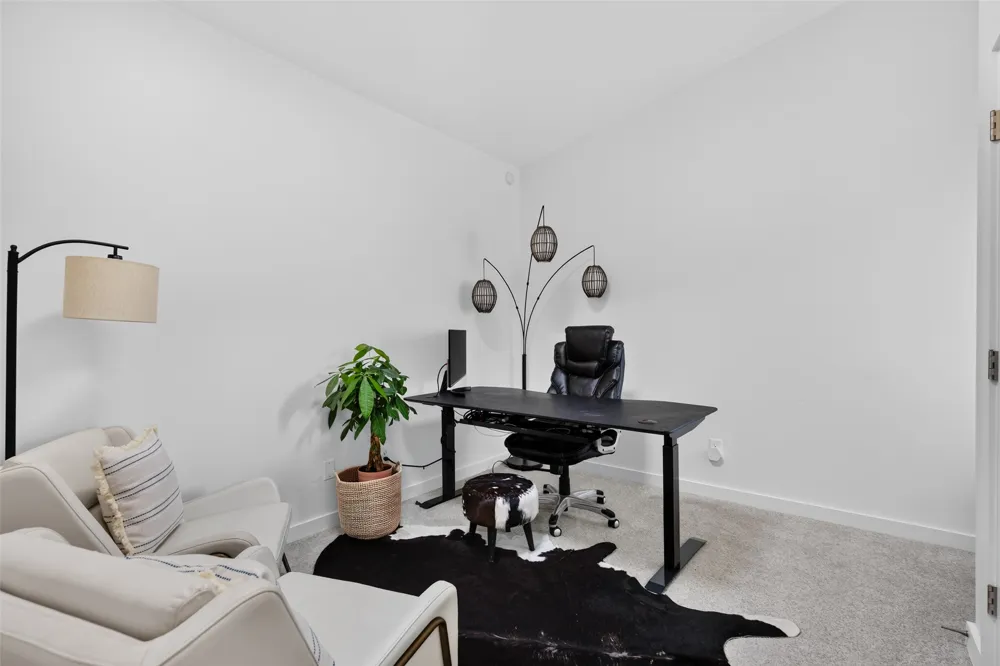 412 Ridgewood Road West Lake Hills, TX 78746
