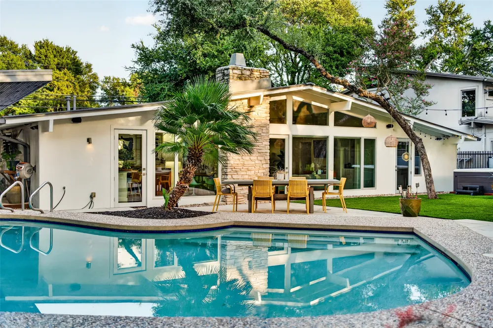 412 Ridgewood Road West Lake Hills, TX 78746