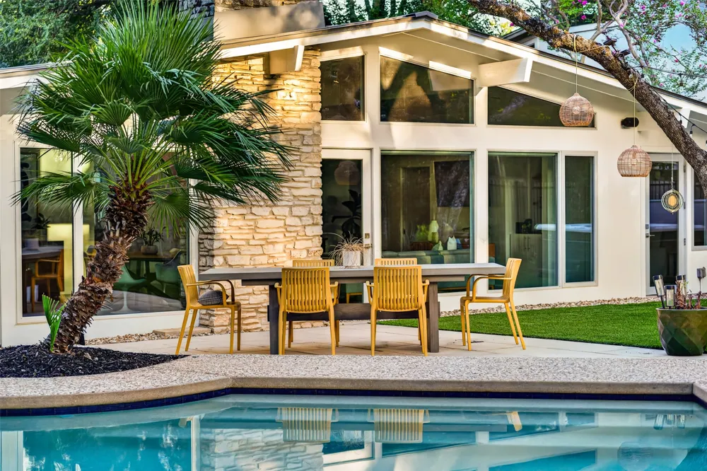 412 Ridgewood Road West Lake Hills, TX 78746