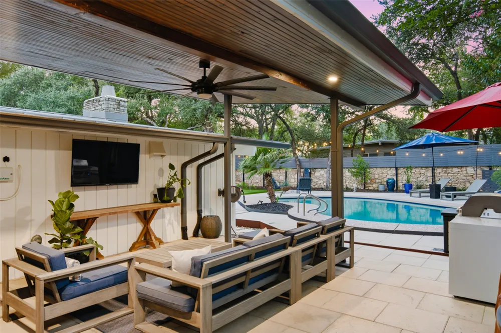 412 Ridgewood Road West Lake Hills, TX 78746