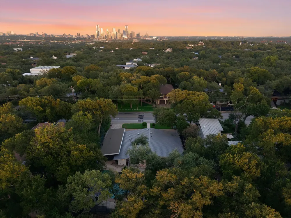 412 Ridgewood Road West Lake Hills, TX 78746