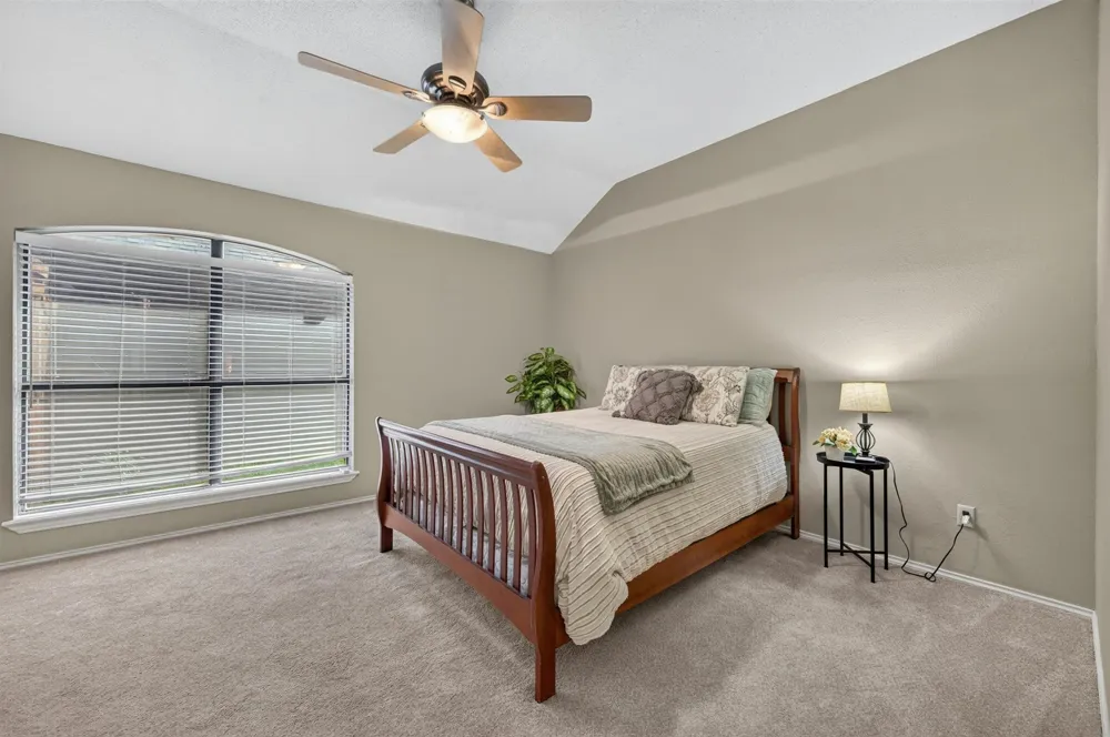 2103 Meadowview Drive Corinth, TX 76210