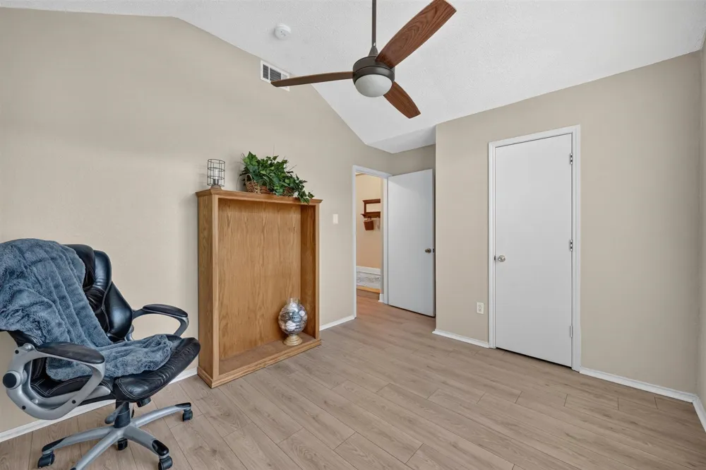2103 Meadowview Drive Corinth, TX 76210