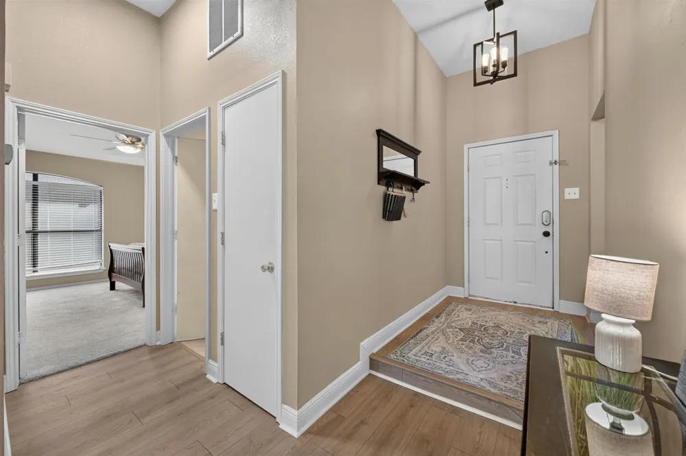 2103 Meadowview Drive Corinth, TX 76210