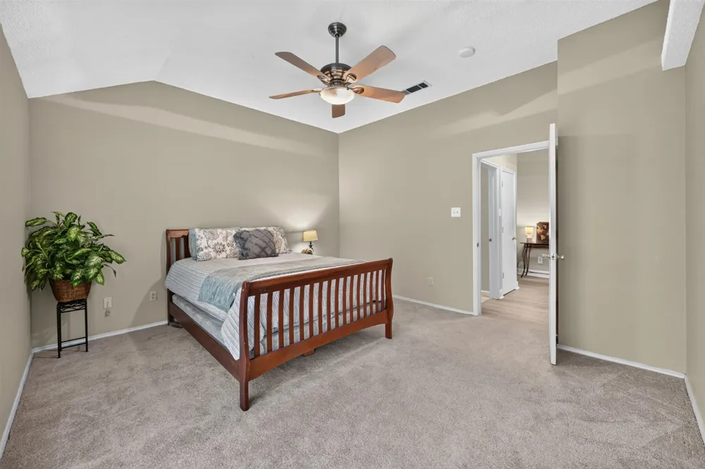 2103 Meadowview Drive Corinth, TX 76210