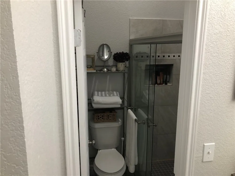 21825 Tallahassee Avenue Lago Vista, TX 78645