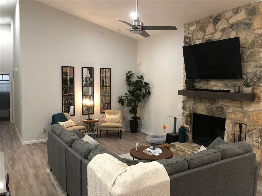 21825 Tallahassee Avenue Lago Vista, TX 78645