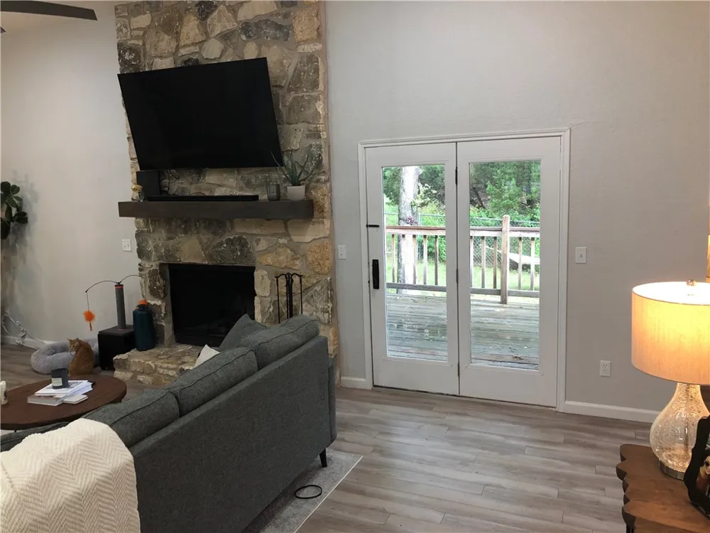 21825 Tallahassee Avenue Lago Vista, TX 78645