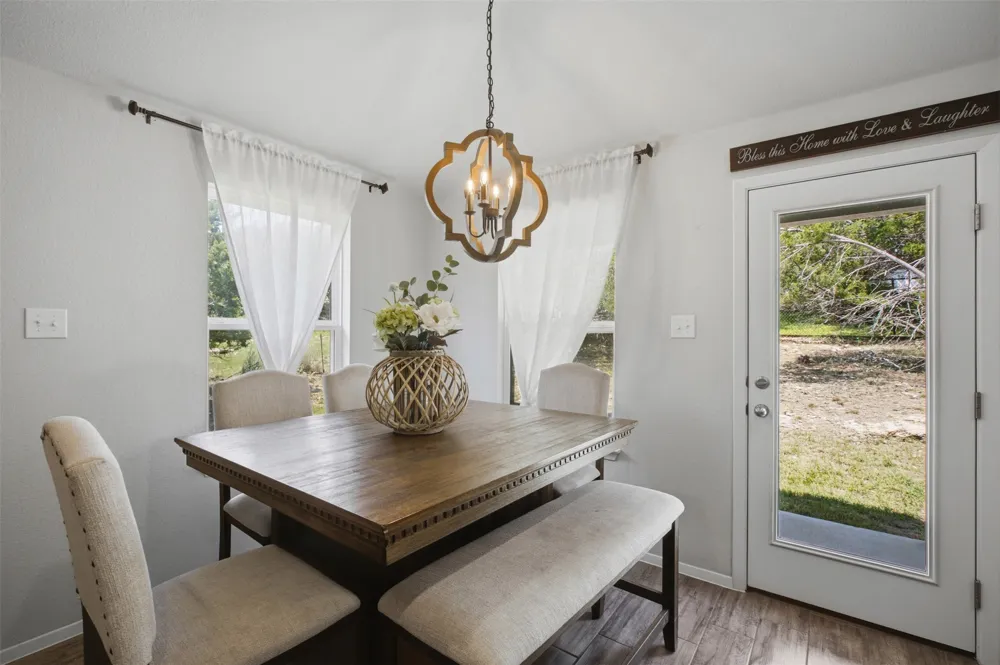 20812 Twisting Trail Lago Vista, TX 78645