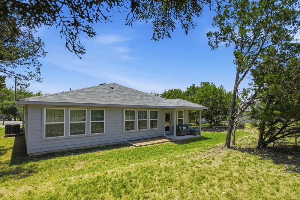 20812 Twisting Trail Lago Vista, TX 78645