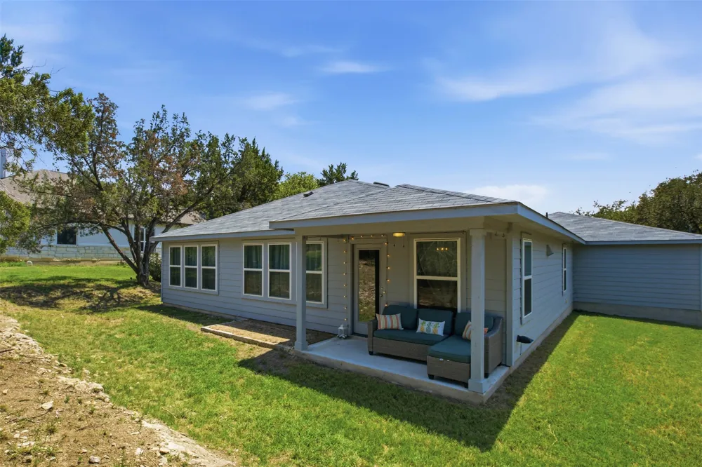 20812 Twisting Trail Lago Vista, TX 78645