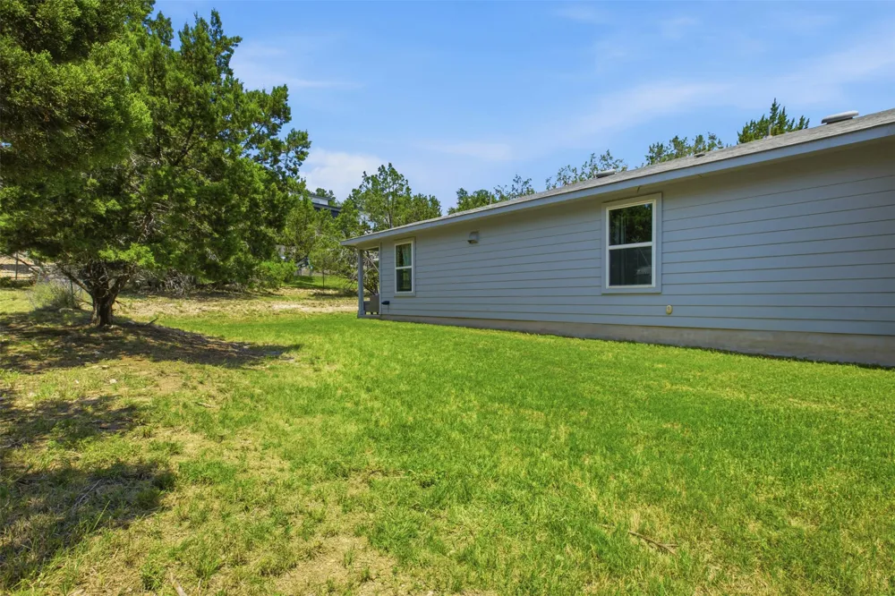 20812 Twisting Trail Lago Vista, TX 78645