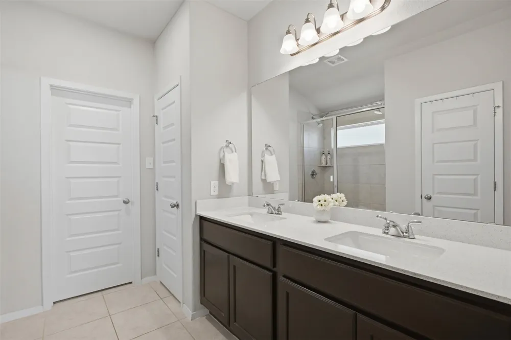 20812 Twisting Trail Lago Vista, TX 78645