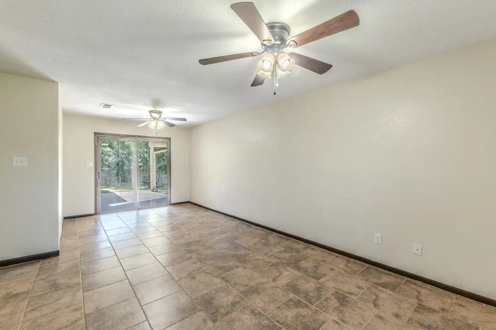 7273 Woodlake Circle Belton, TX 76513