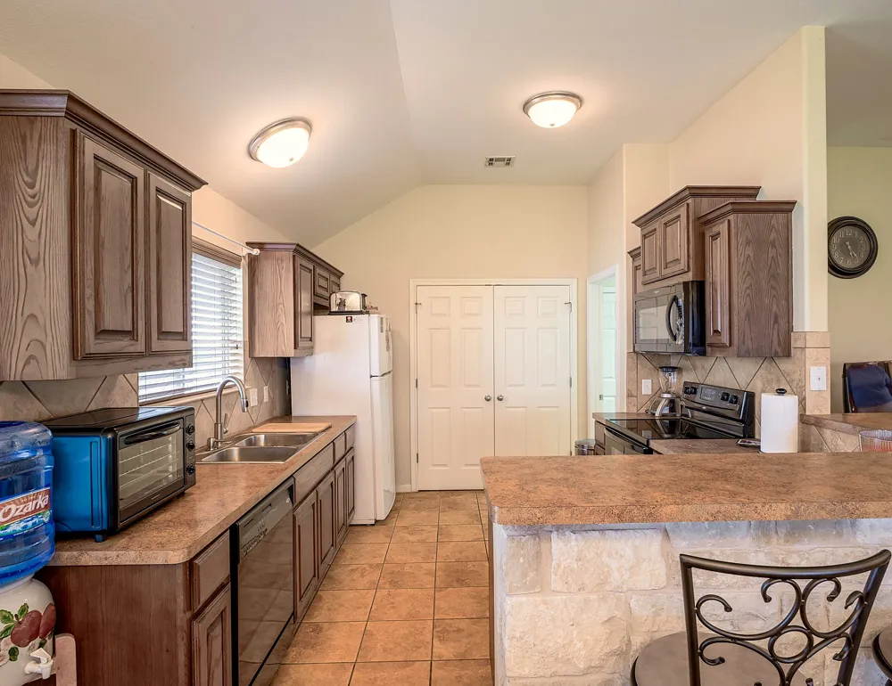 212 Cailin Court Burnet, TX 78611