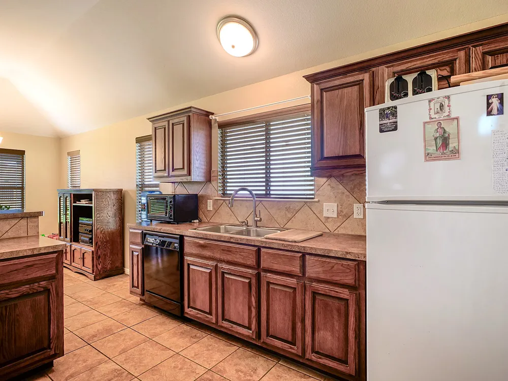 212 Cailin Court Burnet, TX 78611