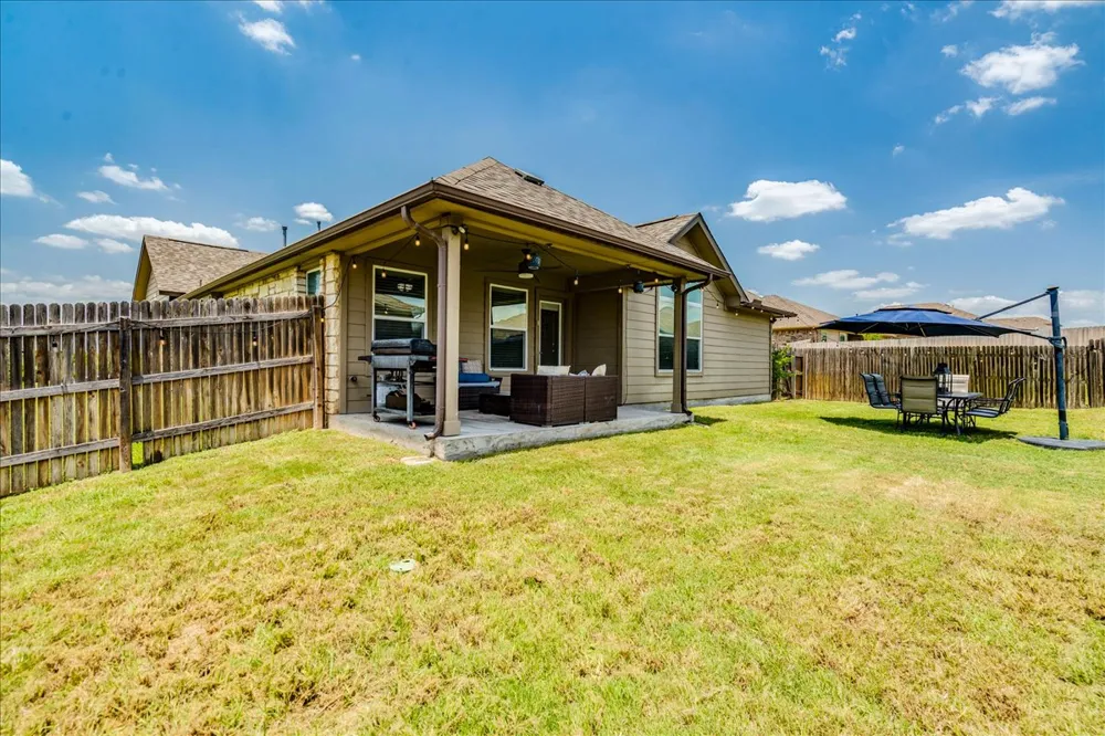 154 Screech Owl Drive Kyle, TX 78640